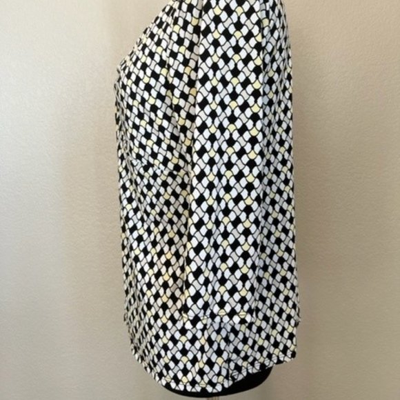 3/4 Sleeve Geometric Print Top Size Large - Picture 4 of 6